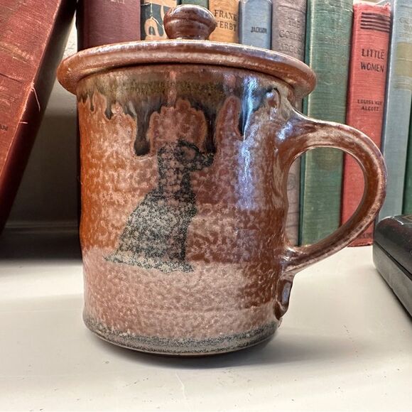 Handcrafted Terry Plasket Ceramic Mug with Lid - Brown and Black dog silhouette - Picture 10 of 12